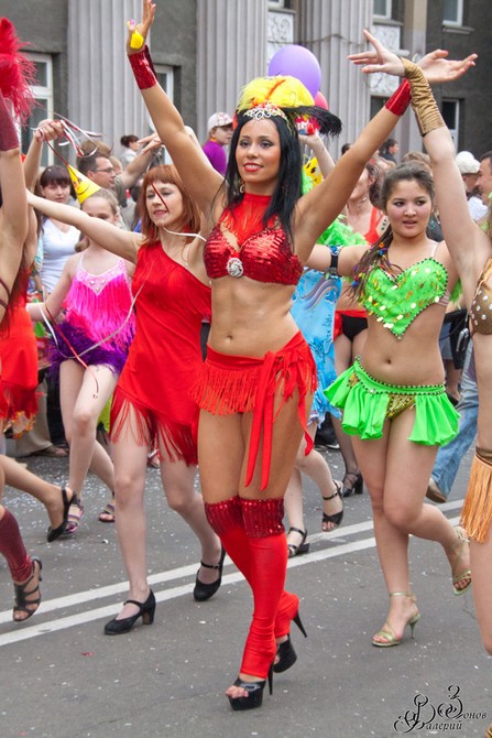 Карнавал в Иркутске. Автор фото - Валерий Зонов