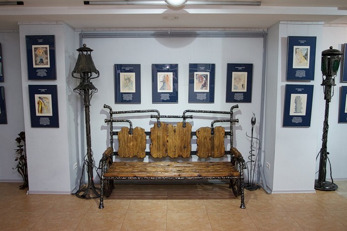 Выставка гравюр Сальвадора Дали в Иркутске. Автор фото — Александр Новиков