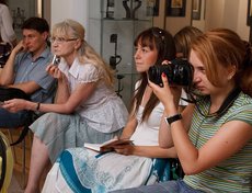 Открытие выставки гравюр Сальвадора Дали в Иркутске. Автор фото — Александр Новиков