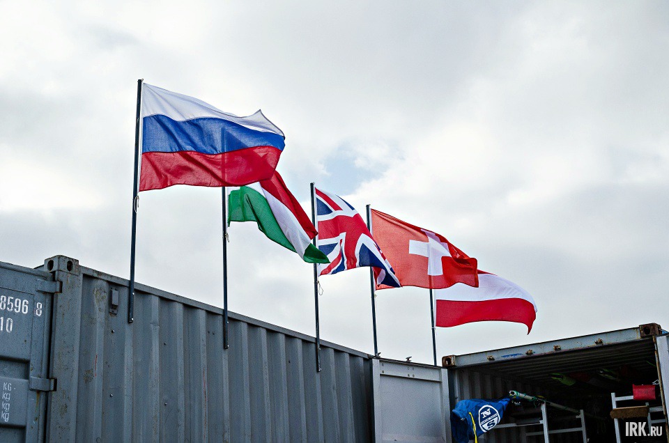 В этом году на Байкал приехали более 70 спортсменов из России, Великобритании, Германии, Венгрии, Польши, Швейцарии и других стран.