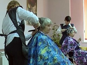 Социальная парикмахерская. Фото из архива АС Байкал ТВ.