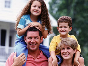 Фрагмент рекламного буклета федеральной программы «Молодым семьям - доступное жилье». Фото с сайта www.naradio.kz.