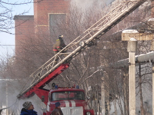 Пожар на «СУАЛ-ПМ». Фото пресс-службы МЧС по Иркутской области.