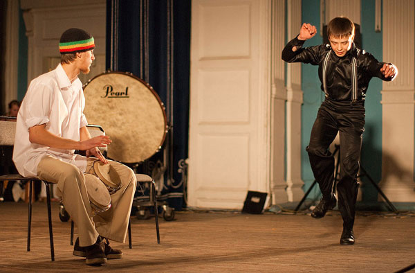 Степ и барабаны - Дмитрий Дорохин и Константин Токарский составили потрясающий дуэт.