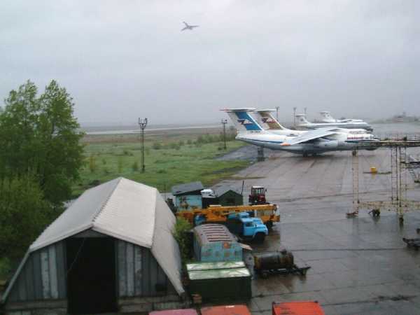 Стоянки воздушных судов, 1994 год. Фото Ильи Ожегова.