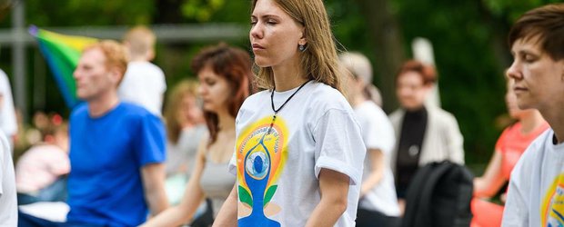 Как провести выходные: йога-марафон и фестиваль осознанного потребления