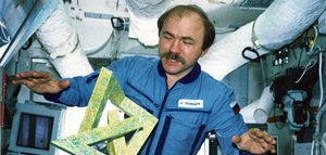 «С Земли стартуют патриотами России, а возвращаются патриотами Земли»