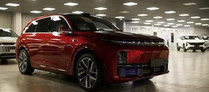Новая машина от двух миллионов рублей: в Иркутске открылся салон китайских автомобилей CHI AUTO