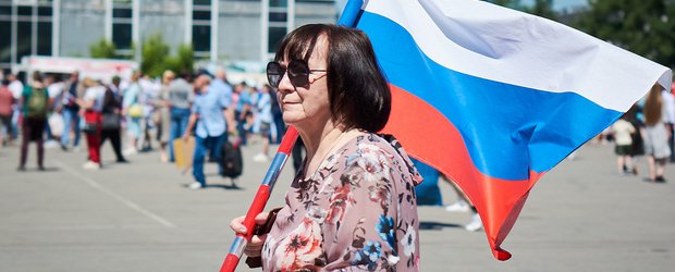 Власти Иркутска и области поздравили с Днем России