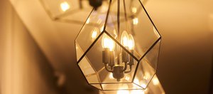 Больше света в дом: топ-5 необычных люстр 2025 года