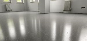 Полиуретановый пол с крошкой: устройство, свойства, области применения