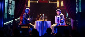 Двое в купе: шоу-мюзикл баянистов «Паровоз хитов» в Иркутске — история о том, как музыка превращает случайных попутчиков в настоящих друзей