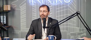 От дорог до медицины: подкаст со спикером Заксобрания Александром Ведерниковым
