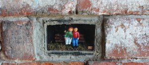 Прятки с бабром и лавочка-завлекалочка: квест по поиску уличных миниатюр в центре Иркутска