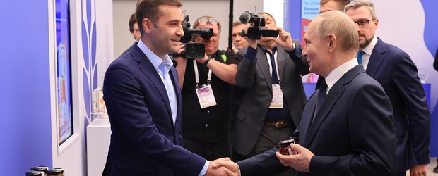 События недели: «Ягорешки» для Путина, связь Ангарска с Бобруйском и северные олени на Байкале