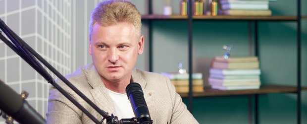 «Театр кукол не только для детей». Директор «Аистёнка» – о спектаклях, гастролях и планах