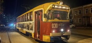 Как провести выходные: прогулка в ретро-трамвае и лекция про гигантов Вселенной