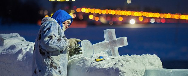 Лед и вера: как в Иркутске строят главную крещенскую купель