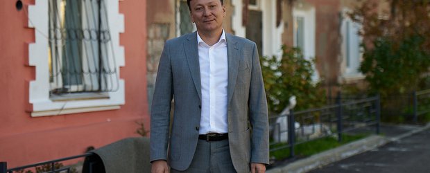 Что изменилось за год: прогулка по округу № 8 с депутатом Артуром Бектемировым