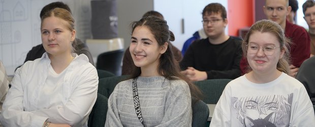 Подстанция, VR, электромобиль: школьников познакомили с энергетикой в ИРНИТУ