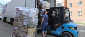 20 тонн для фронта: из Иркутска в зону СВО отправили технику, шины и продукты