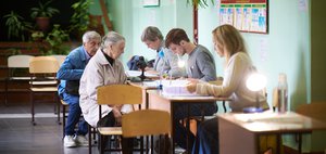 Выборы в Иркутской области, день второй: голосование героев, многодетных семей и трудовых династий
