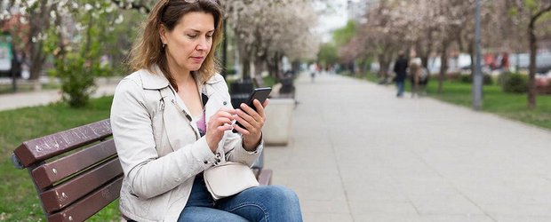 Возрастная дальнозоркость: симптомы, риски и способы коррекции