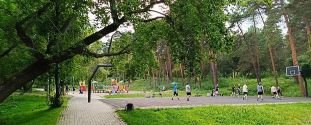 В город приходит тепло: восемь мест для пеших прогулок, кроме набережной