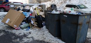 Откуда свалки на контейнерных площадках?