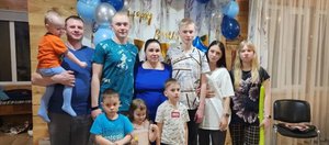 «Наше развитие – в детях»: родители десятерых детей из Иркутской области рассказали о быте