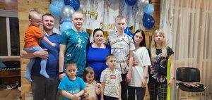 «Наше развитие – в детях»: родители десятерых детей из Иркутской области рассказали о быте