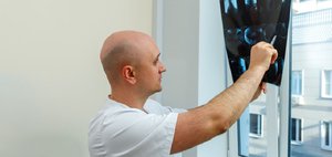 Не просто резать: как хирурги сегодня восстанавливают органы и спасают жизнь