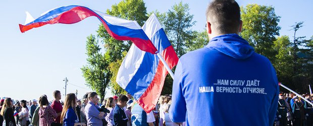 Счастья и новых свершений: поздравления с Днем России