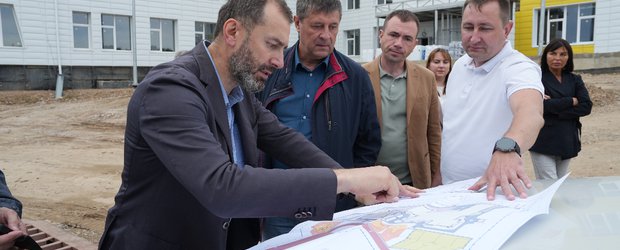 Парламентский контроль: десятки школ и детсадов обновят в Иркутской области к 2027 году