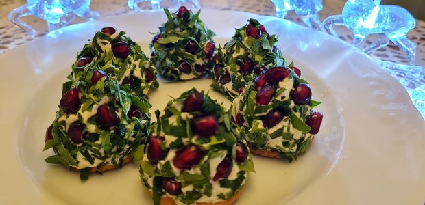 Для праздничного стола: закуска &laquo;Новогодние ёлочки&raquo;