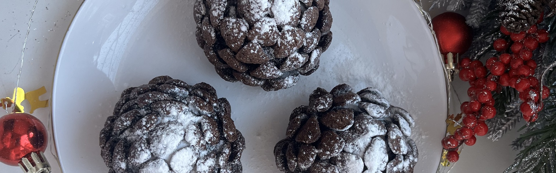 Январские шишки: готовим интересный десерт для новогоднего стола