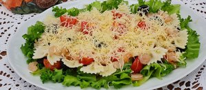 Салат «Неаполитанский»: необычный рецепт к Новому году с азиатским акцентом