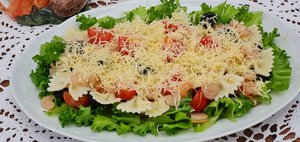 Салат «Неаполитанский»: необычный рецепт к Новому году с азиатским акцентом