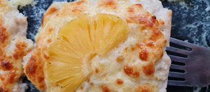 Мясо под сырной шубкой: готовим горячее для праздничного стола