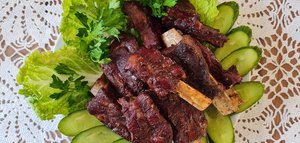 Горячее на новогодний стол: свиные рёбрышки в квасной глазури