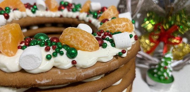 Рождественский торт: нежные медовые коржи и сливочный крем