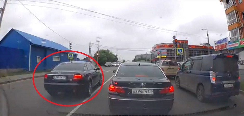 Автохам: Audi по встречке и жажда мести
