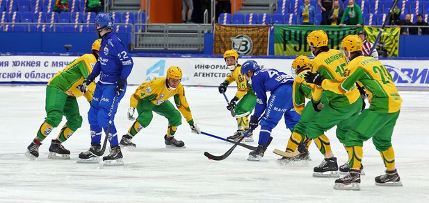 Финальный матч прошел в ледовом дворце «Байкал».