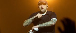 «Медлячок, чтобы ты заплакала». В Иркутске выступил Баста