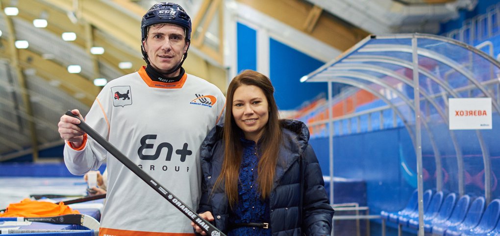 Победительница встретилась с хоккеистом Юрием Викулиным.