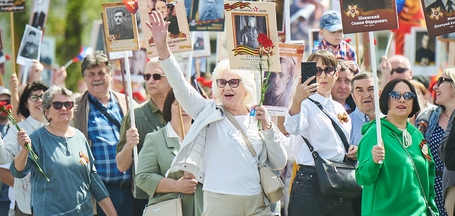 «Бессмертный полк» прошёл по Иркутску в честь 80-летия Победы