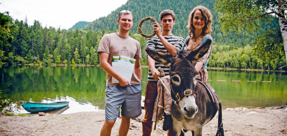 Участники использовали пейзаж в качестве художественного материала.