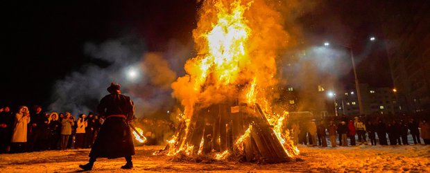 Огонь, сжигающий несчастья: как прошел ритуал Дугжууба в Иркутском дацане