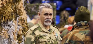 «СВОих не бросаем!». Как прошёл форум волонтёров в Иркутске