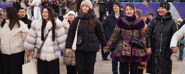 Ёхор танцевали у дворца спорта «Труд»